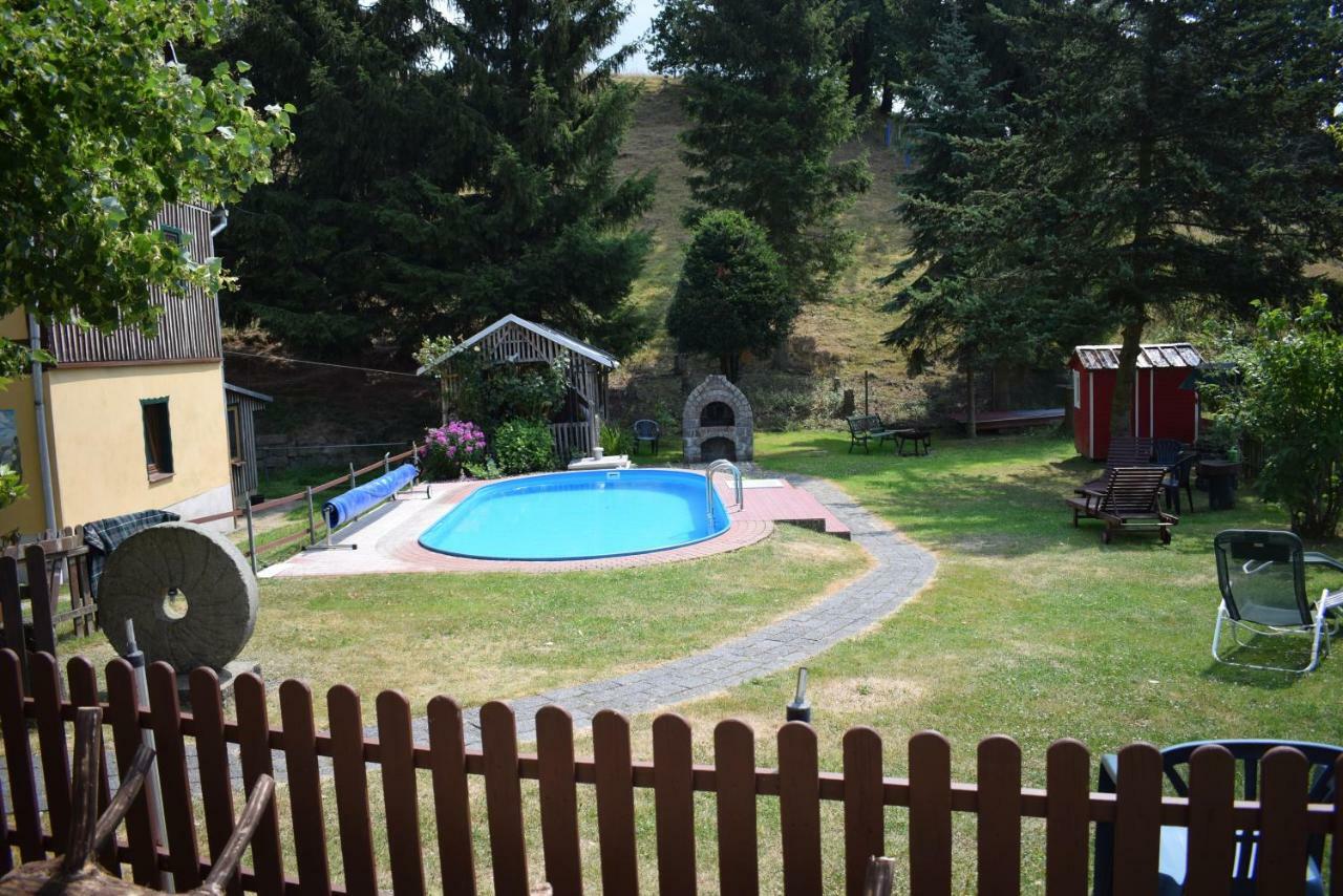 Ferienwohnung Waldmuehle Saupsdorf エクステリア 写真